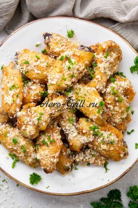 Чесночные крылышки с пармезаном