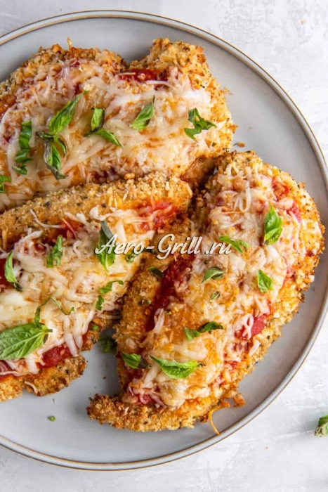 Курица с пармезаном и моцареллой